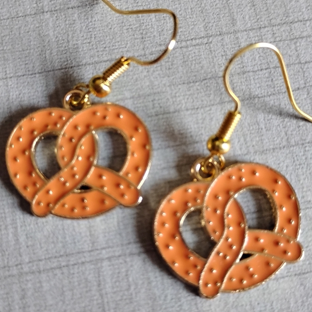 Pretzel 🥨 Oktoberfest German Earrings 18k Gold Plated Nickel Free Hooks